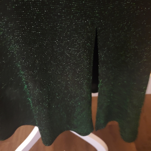 NWOT Socialite green and black sparkle spaghetti strap dress with inside lining. - Picture 6 of 11